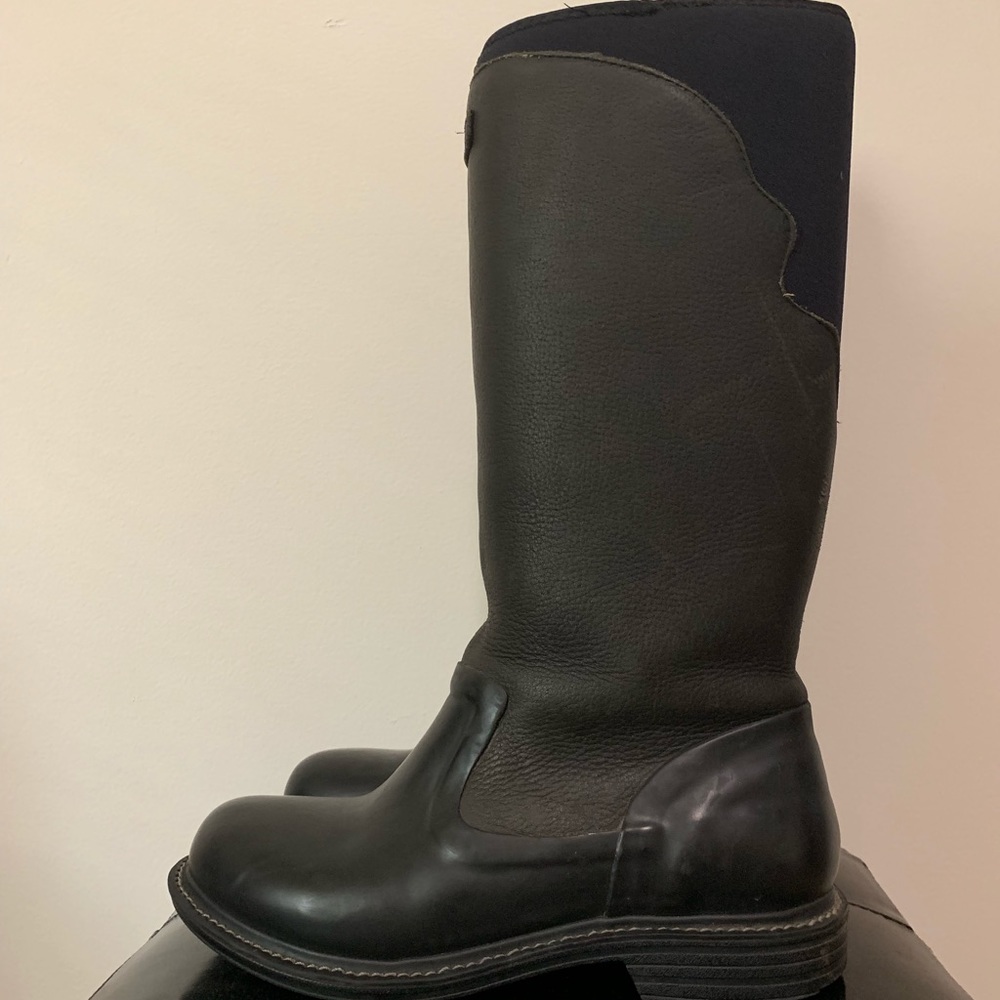 Women’s Bogs size 7